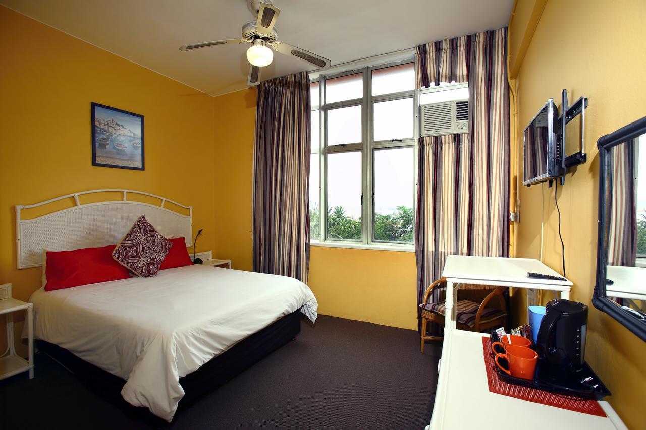 Riviera Hotel Durban Room photo